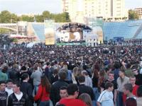28 may 056 kyiv day crowd 1352